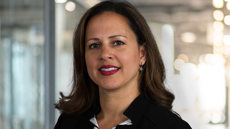 Eileen Solla-Diaz Headshot